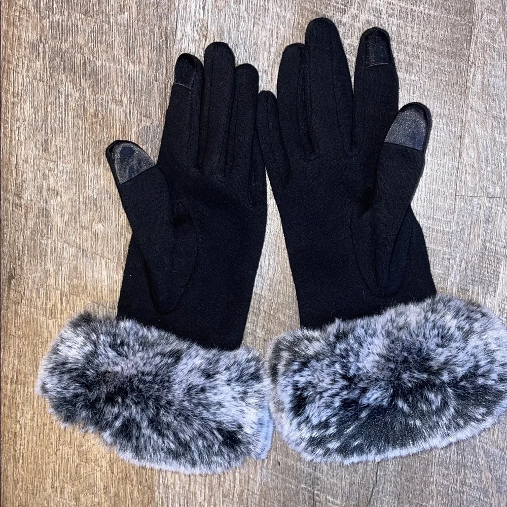2 Chic Touchscreen Thermal Gloves with Faux Fur Cuffs black Gray